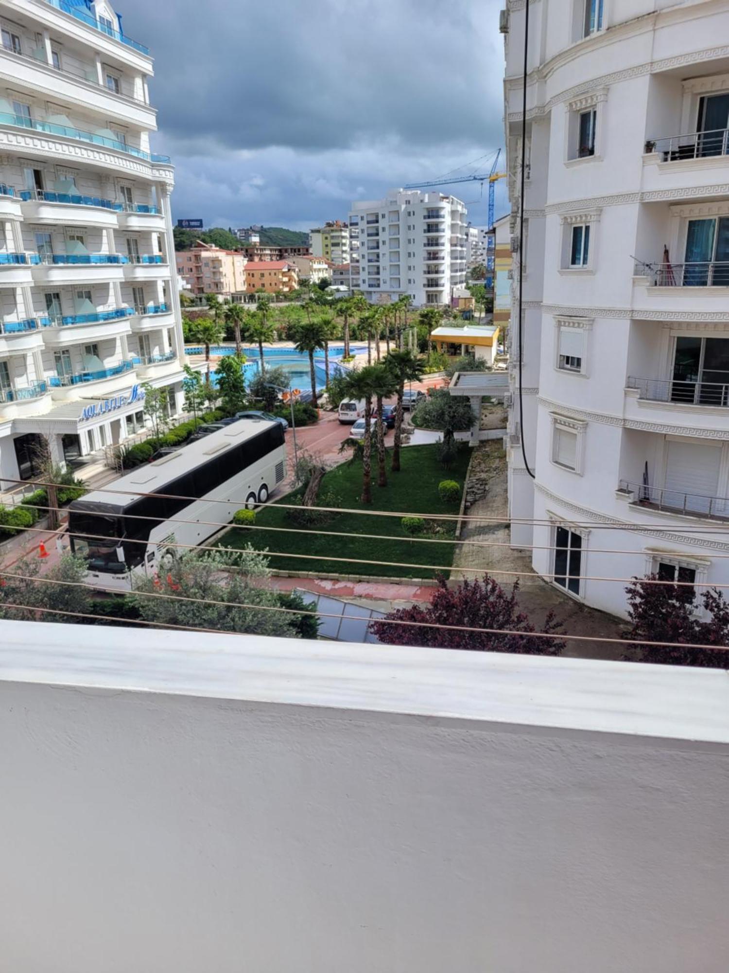 Orange Apartment Golem  Kültér fotó
